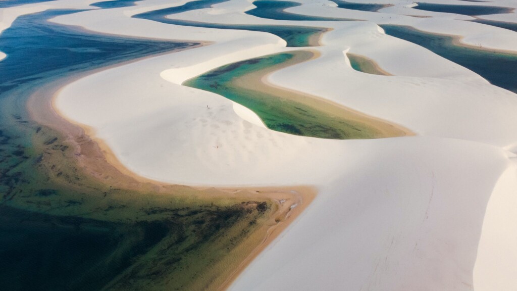 Vista aérea do deserto no Parque Nacional dos Lençóis Maranhenses